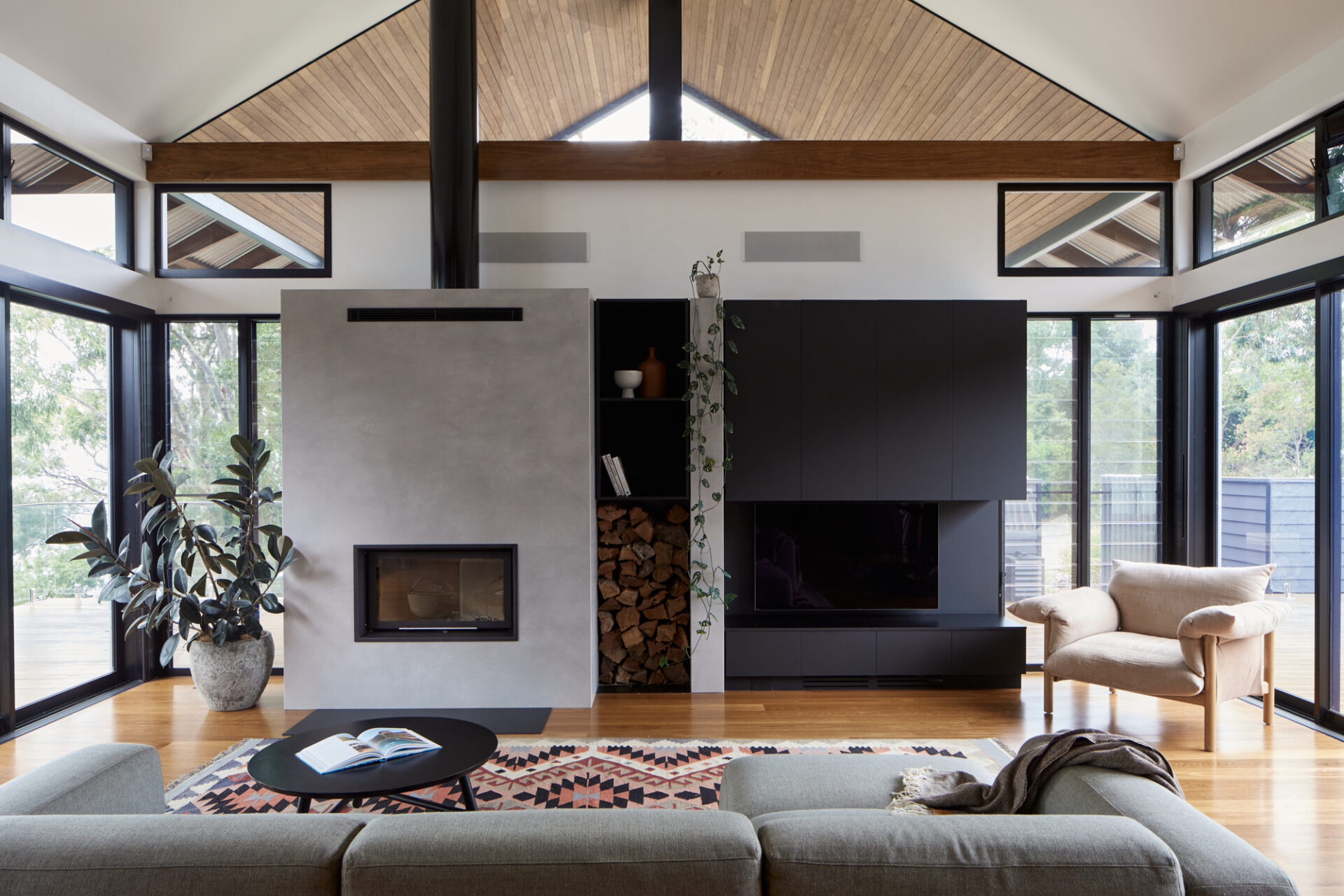 Wangi Waterfront House
